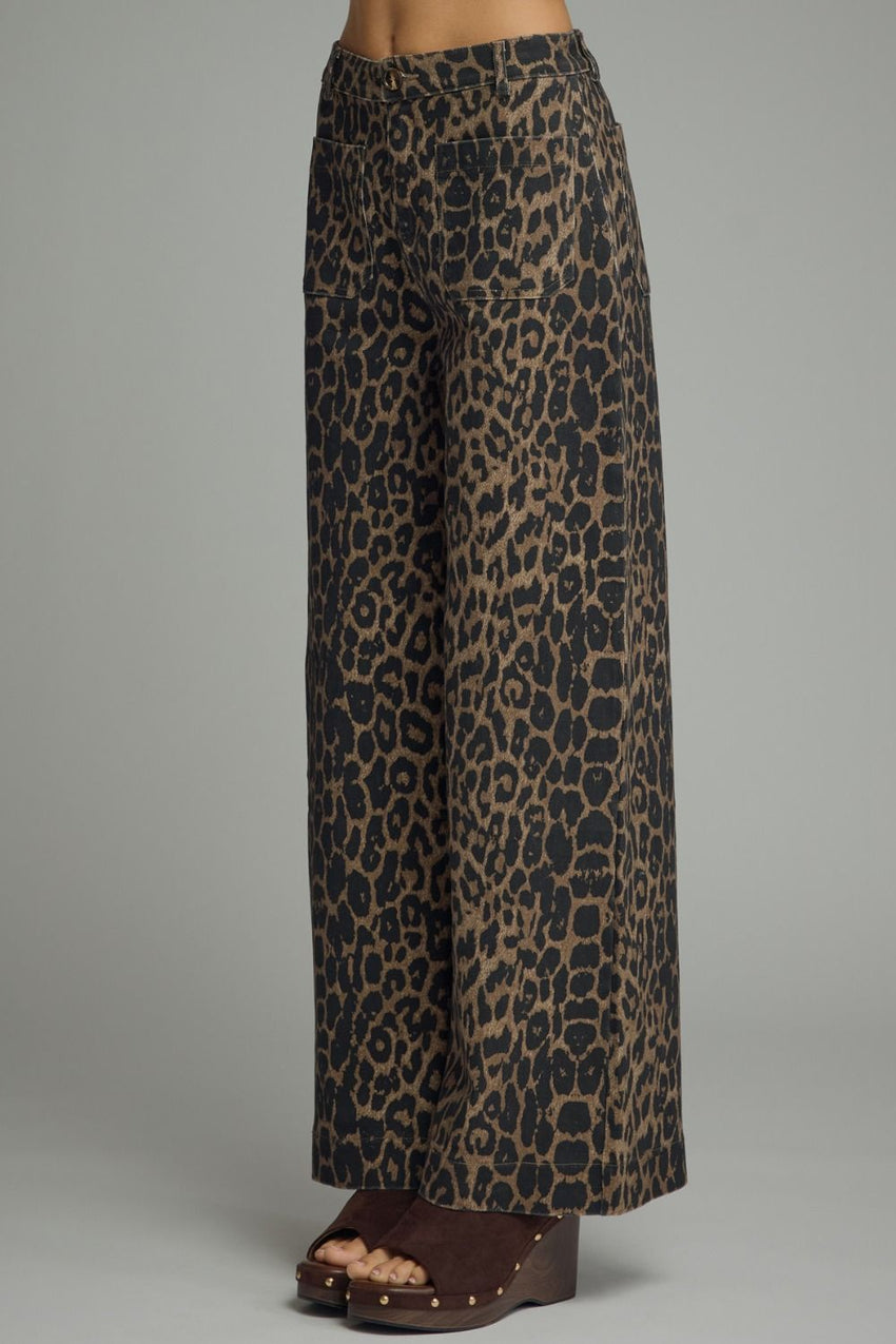 P32701 Leopard Pants
