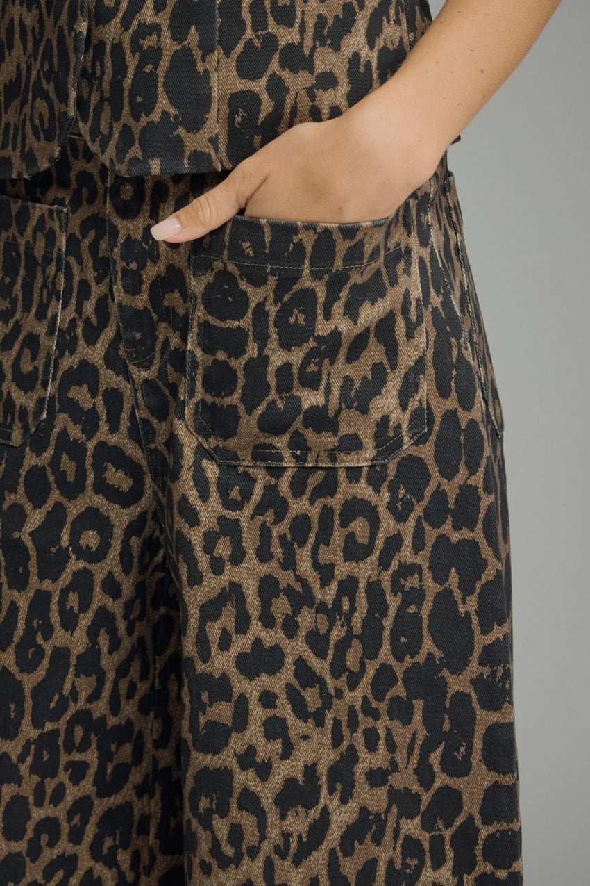 P32701 Leopard Pants