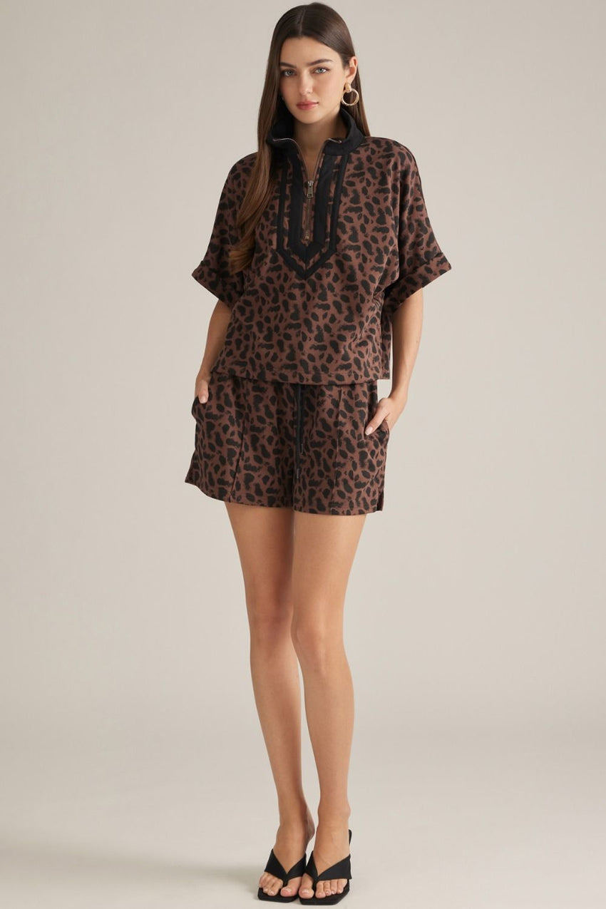 P33276 Leopard Shorts