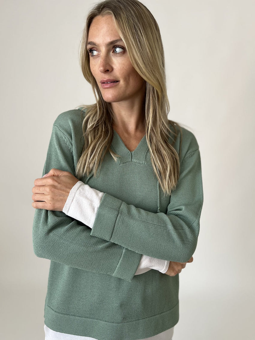 ABIGAIL V-NECK PULLOVER GREEN