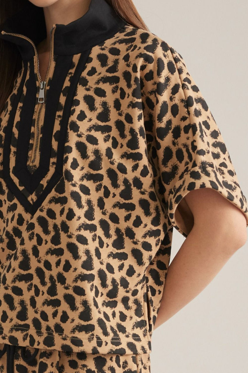 T33275 Leopard Print Top