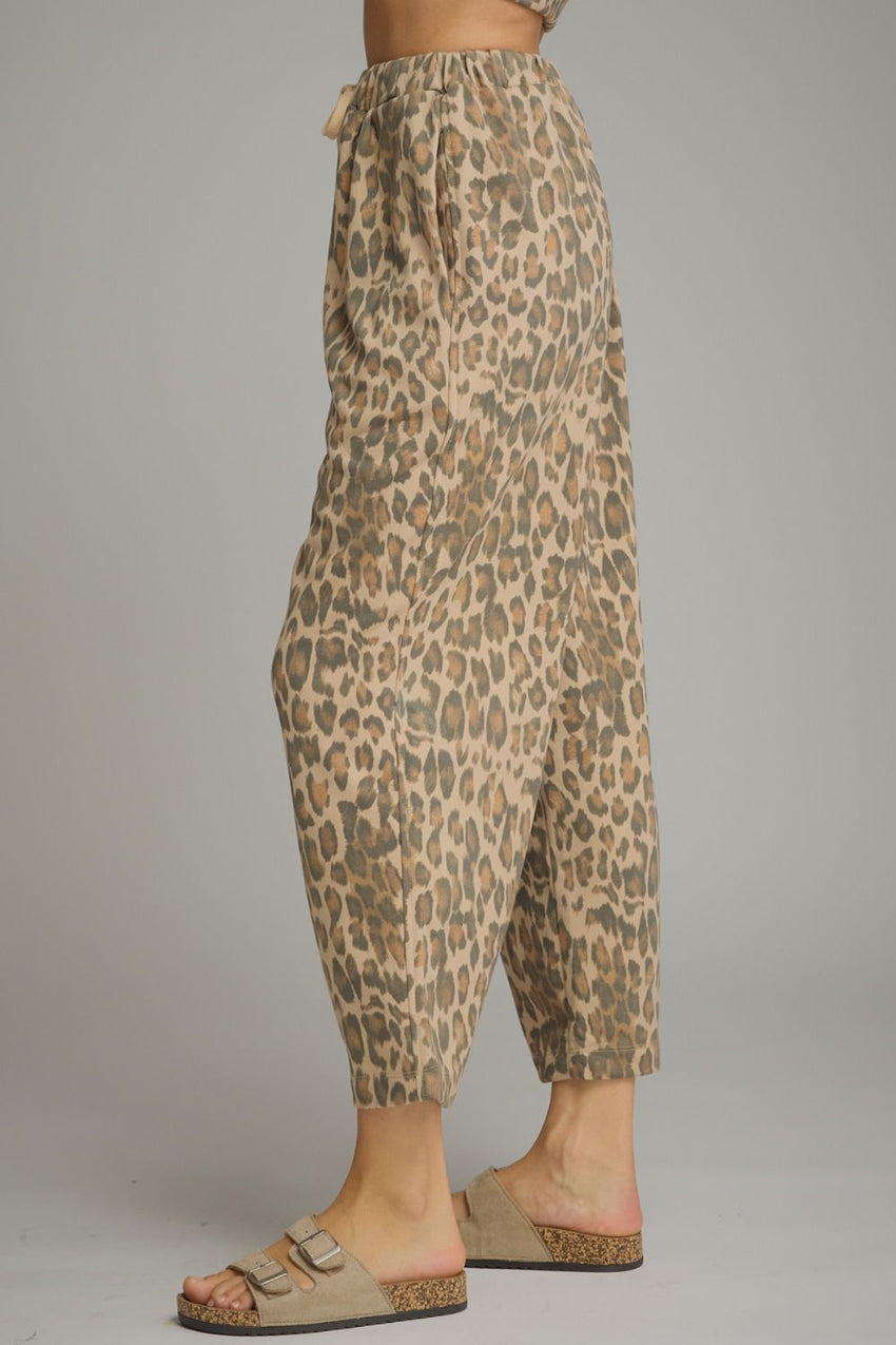P34235 Animal Print Ankle Length Pants