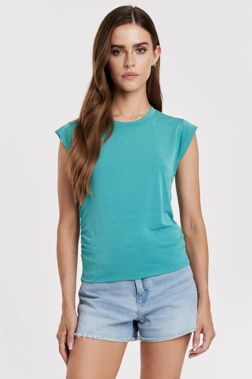 ALORA SIDE SHIRRED MUSCLE TEE MEADOW TEAL