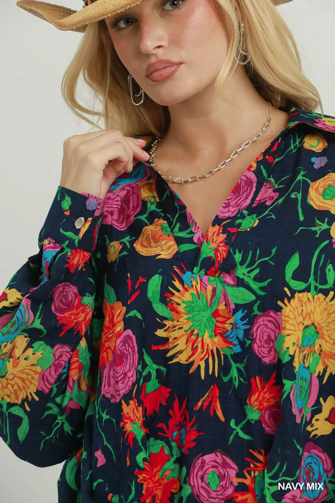 C6867 Navy Floral Mix Top