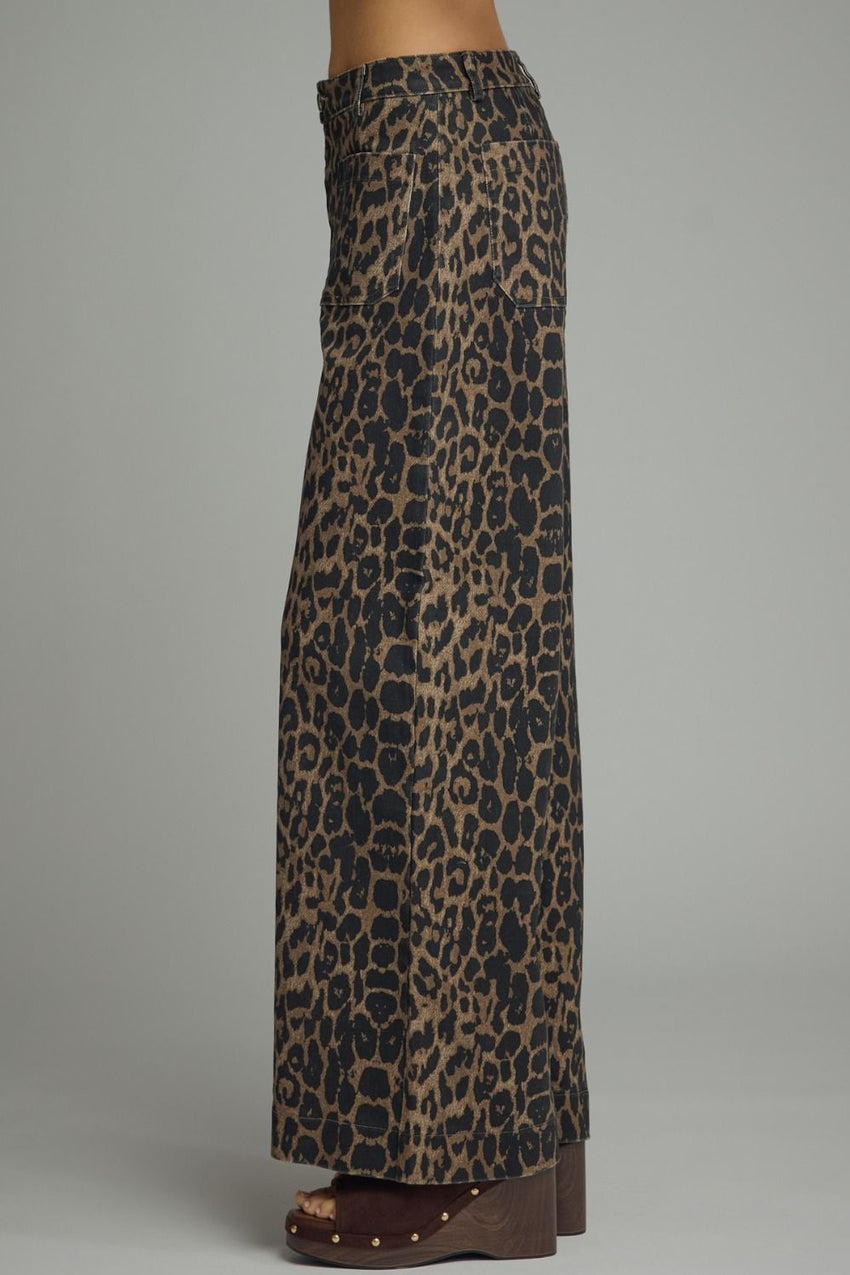 P32701 Leopard Pants