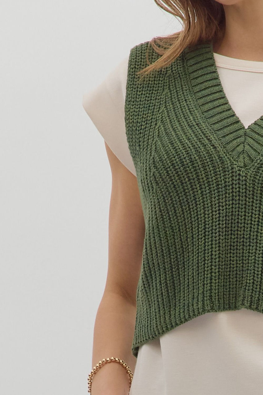 T27995 Olive Pullover V-neck