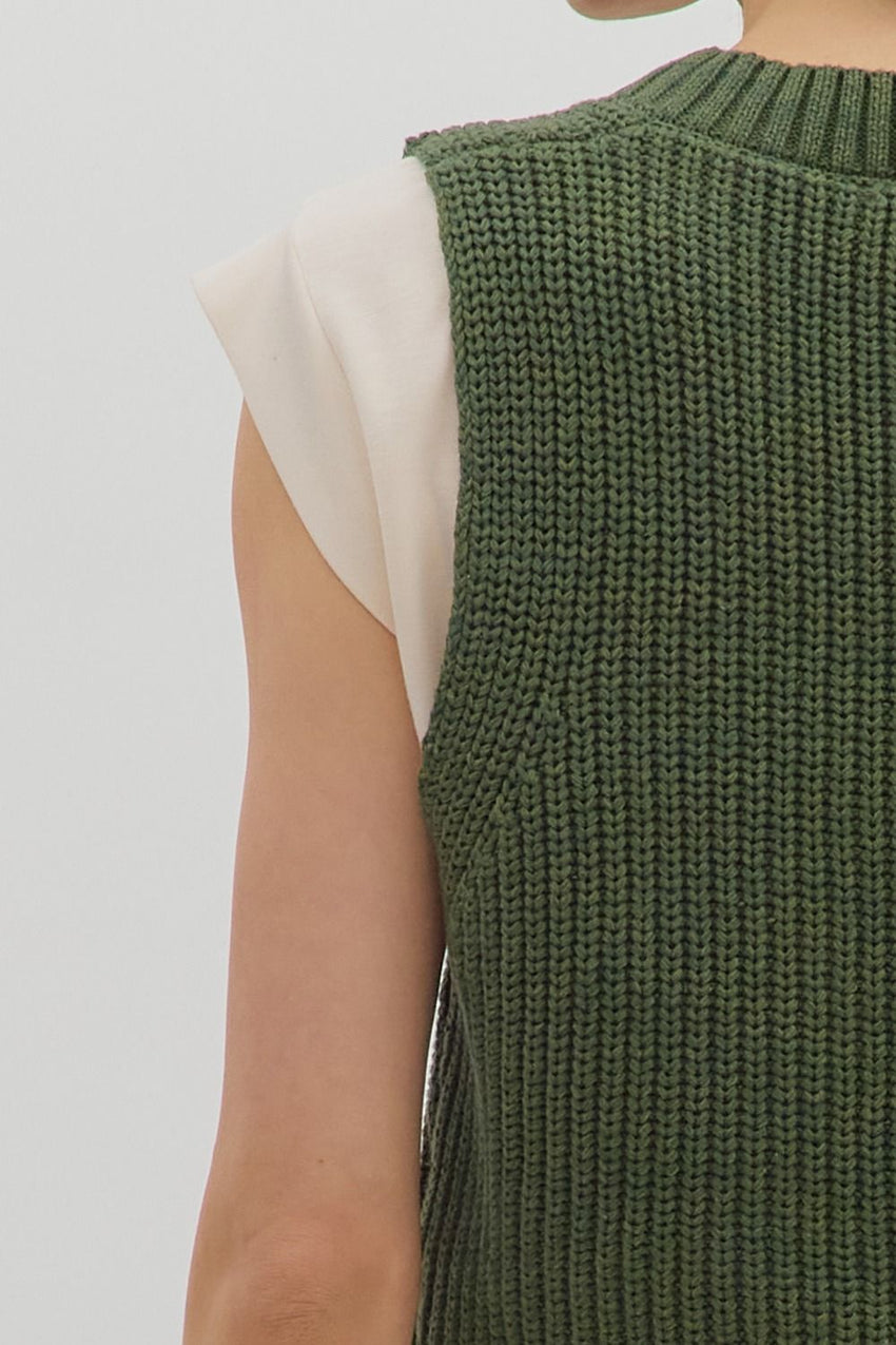 T27995 Olive Pullover V-neck