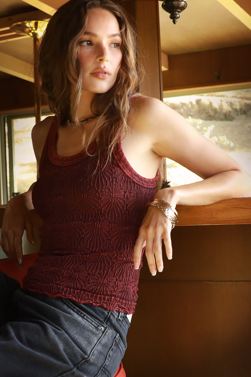 NS8465 Vintage Reversible Lace Top Ruby Wine