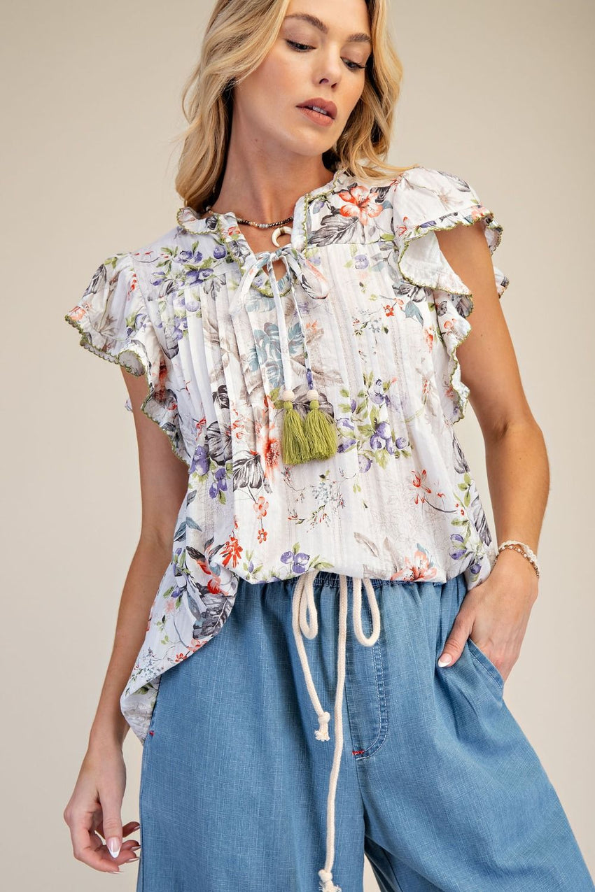 ET779133A White Floral Top