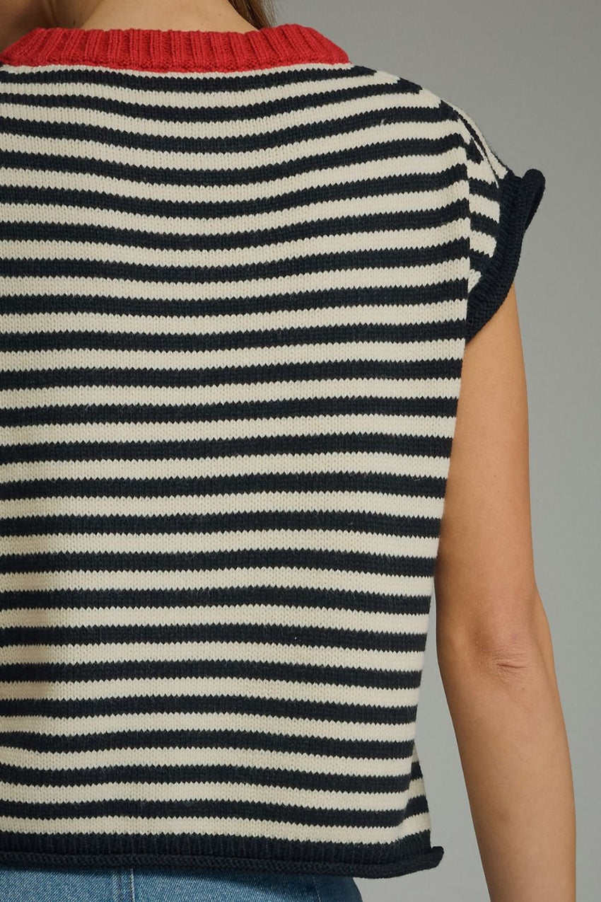 T31973 Cream Black Knit Sweater