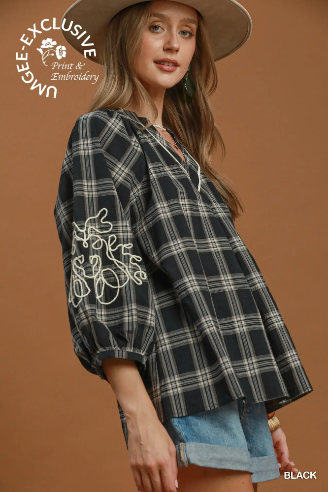 C4875 Plaid Balloon Sleeve Blouse