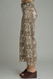P32907 Snake Print Cropped Pants