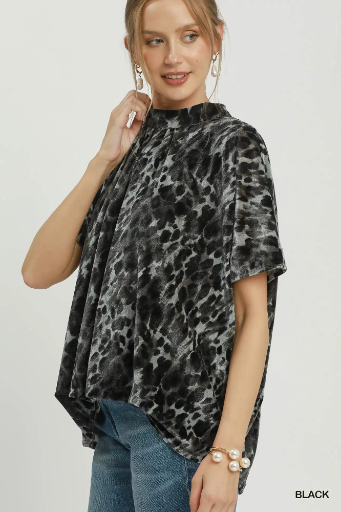 C6906 Leopard Print Velvet Poncho Top