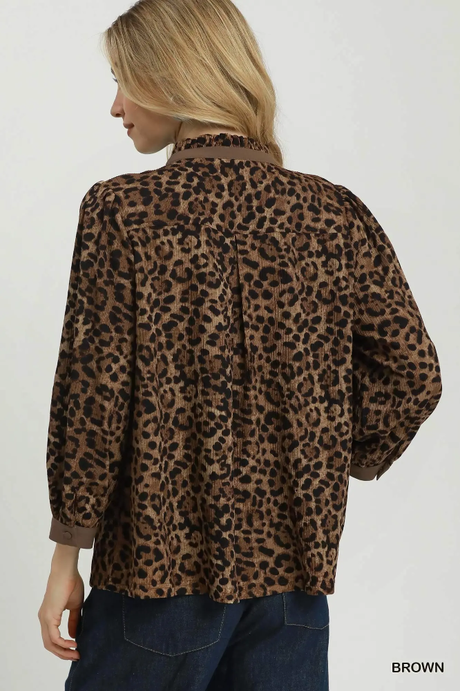 N7199 Leopard Print V-Neck Blouse