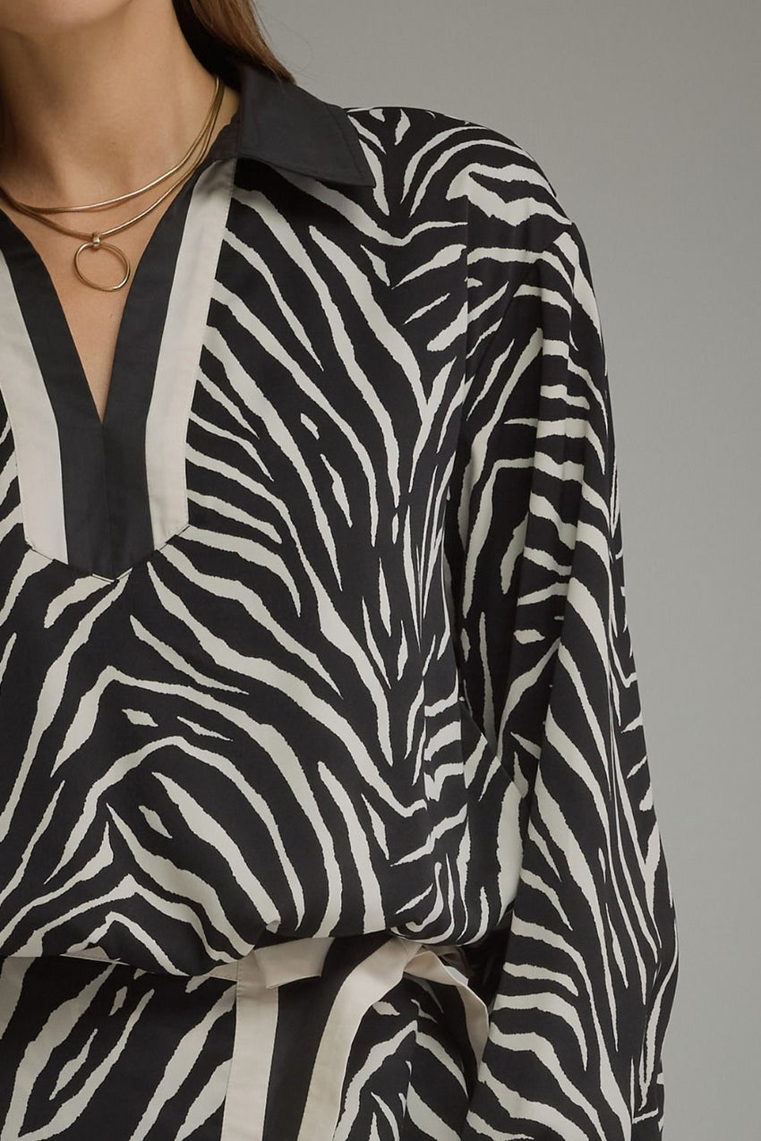 T32881 Black Animal Print Top