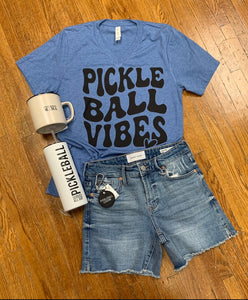 PICKLE BALL VIBES TEE